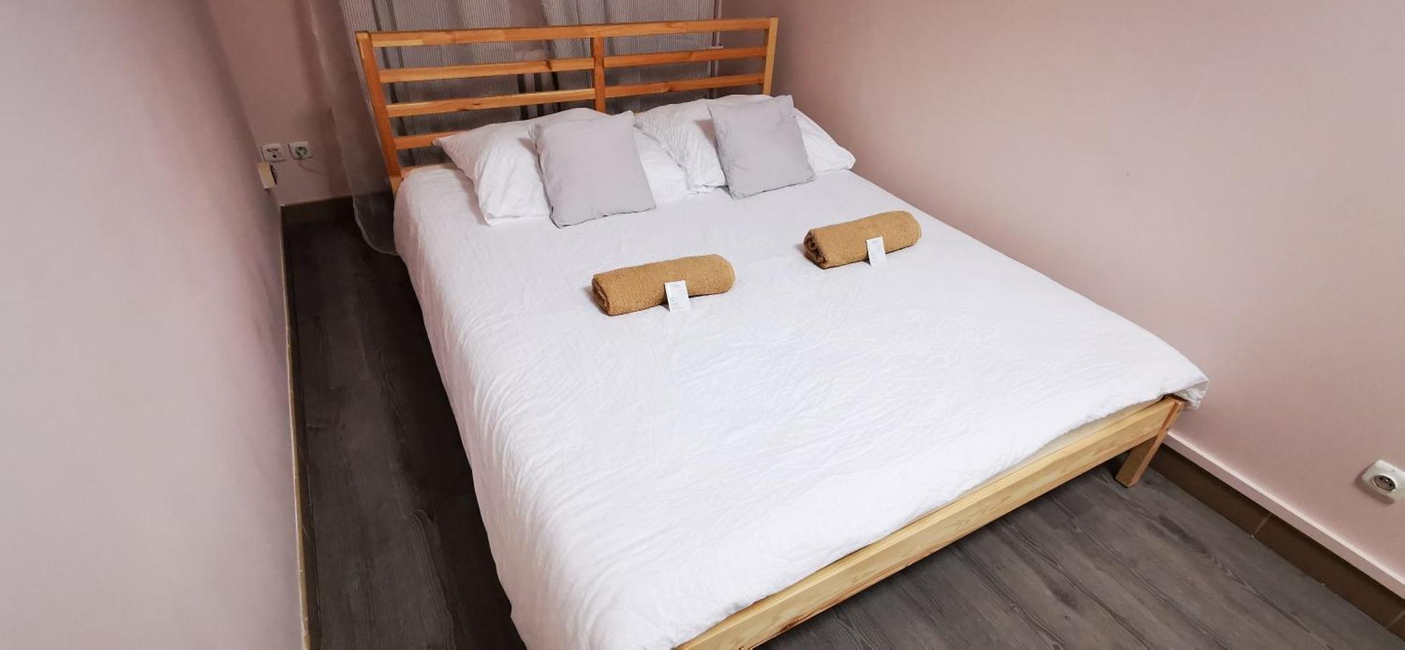 Hostel Powstaniec Wola - Private Rooms Warszawa Eksteriør bilde
